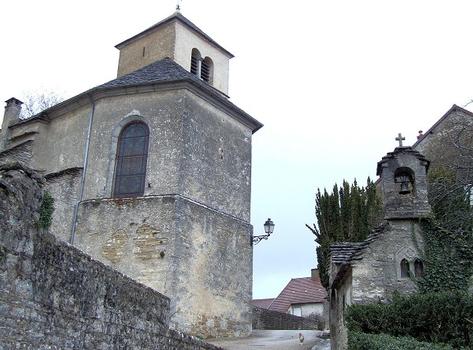 Château-Chalon - Chevet de l'église Saint-Pierre et la chapelle Saint-Vernier