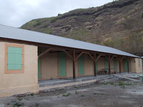 La Grande-Chaloupe - Lazaret n°1 : Bâtiments construits en 1861-1865 pour préserver La Réunion de l'introduction d'épidémies - Infirmerie