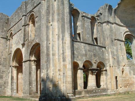 Abbaye de la Sauve-Majeure - Croisée du transept côté Nord-Est