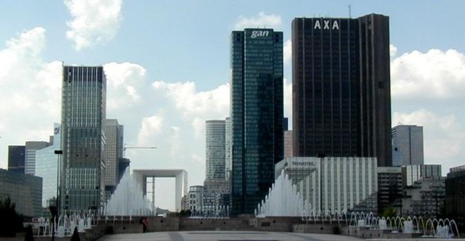 Paris-La Défense as seen from Neuilly-sur-Seine