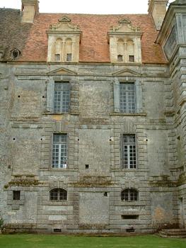 Lanquais - Château - Aile Renaissance - Elévation de la façade