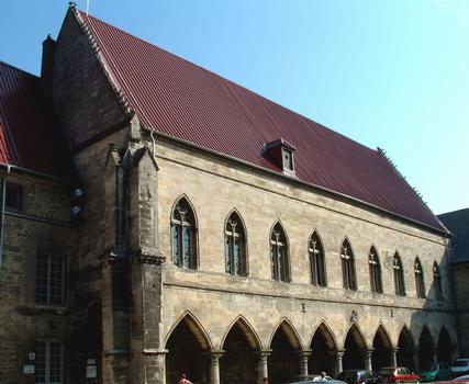 Laon (Aisne) - Palais de Justice - Façade sud de la grande salle de l'ancien palais épiscopal