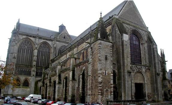 Cathédrale Saint-Julien du Mans.Ensemble