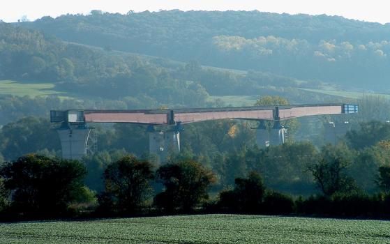 LGV Est Européenne - Viaduc de la Moselle - Partie du tablier lancée à partir de la culée rive gauche