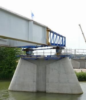 LGV Rhin-Rhône - Viaduc de la Saône - Une des deux piles en Saône