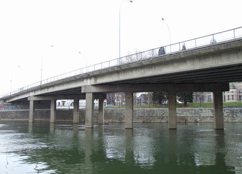 Liège - Pont Gramme, quai Mativa, à l'embouchure de l'Ourthe