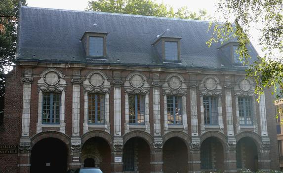 Lille - Pavillon Saint-Sauveur (aile de l'ancien hôpital Saint-Sauveur)