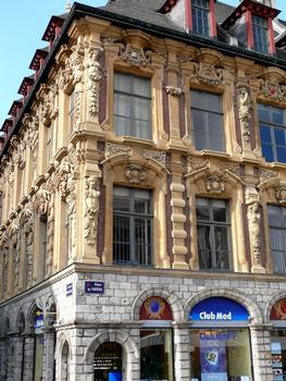 Lille - Vieille Bourse - Façade sur la place du Théâtre et la rue des Manneliers