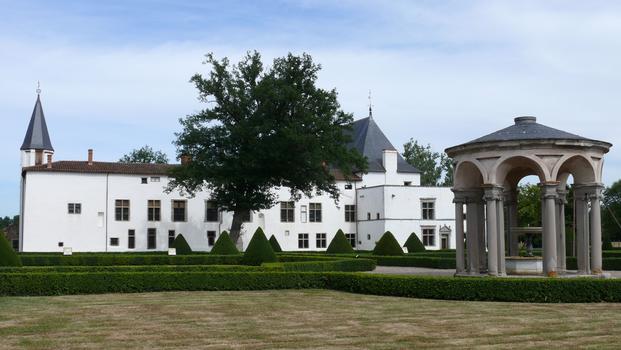 Saint-Etienne-le-Molard - Château de la Bastie d'Urfé - Façade sur le jardin