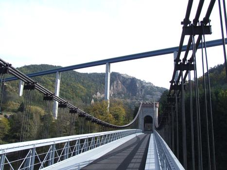 Pont de Confolent - Le pont avec le viaduc du Lignon