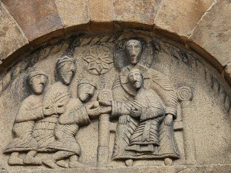 Rozier-Côtes-d'Aurec - Eglise Saint-Blaise - Tympan représentant l'Adoration des Rois Mages