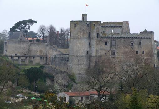Le château de Clisson vu de la villa Lemot