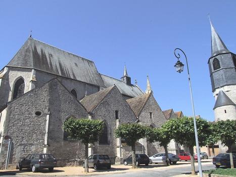 Châtillon-Coligny - Eglise paroissiale Saint-Pierre-et-Saint-Paul