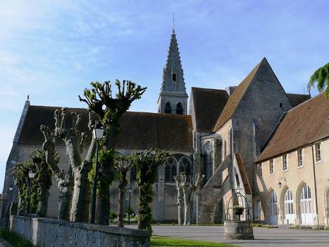 Ferrières - Abbaye de Ferrières - Eglise Saint-Pierre-et-Saint-Paul - L'église et les bâtiments monastiques