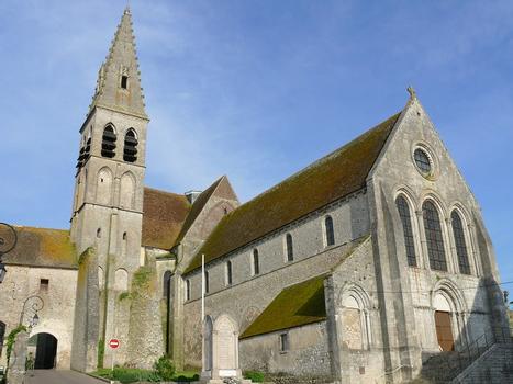 Abbaye Saint-Pierre-et-Saint-Paul de Ferrières - Abbatiale Saint-Pierre-Saint-Paul vue de la place des Eglises