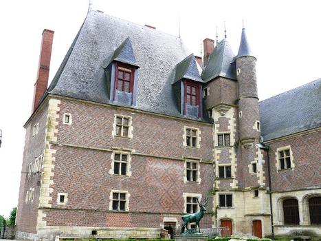 Château de Gien, côté cour