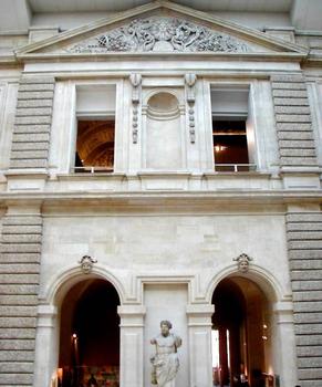 Palais du LouvrePetite galerie - Adjonction de Le Vau