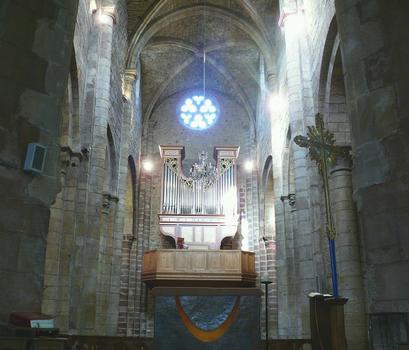La Canourgue - Eglise Saint-Martin - Nef vue du déambulatoire