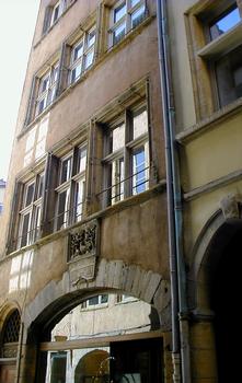 Lyon - 19 rue du Boeuf - Maison de l'Outarde d'Or - Façade sur rue
