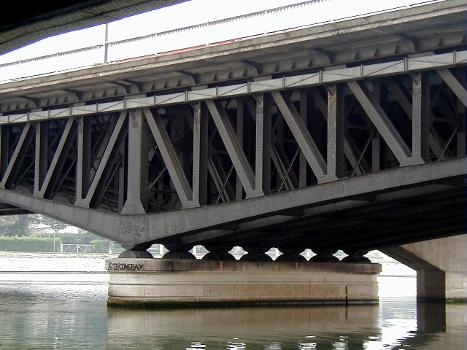Lyon - Pont-route de la Mulatière avec le pont ferroviaire et le pont autoroutier