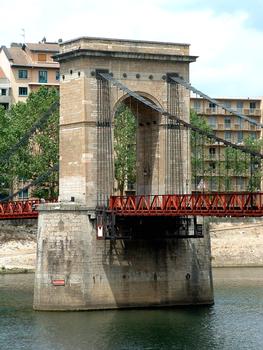 Pont Mazaryck - Pylône