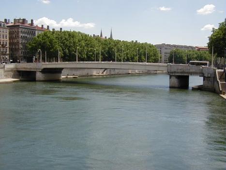 Pont de La Feuillée à Lyon.Vu de l'amont de la Saône