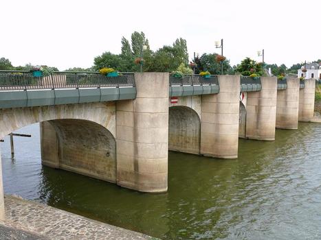 Châteauneuf-sur-Loire - Pont Geoffroy-le-Bel dit Plantagenêt