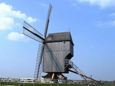 Moulin de Valmy reconstruit en 2005 après sa destruction par la tempête de 1999