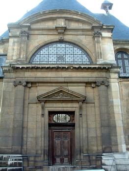 Maternité de Port-Royal (hôpital Cochin) - Ancien monastère de Port-Royal de Paris - Porte latérale de la chapelle