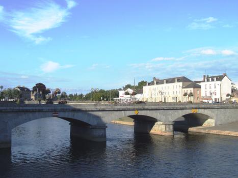 Mayenne - Pont Notre-Dame