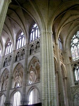 Cathédrale Saint-Etienne de Meaux.Croisée du transept côté sud