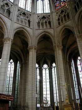 Cathédrale Saint-Etienne de Meaux.Choeur, déambulatoire et chapelles