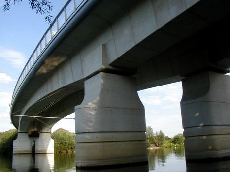 Viaduc de Mesnil-le-Roi.Pont principal sur la Seine