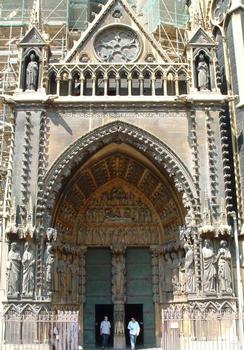Cathédrale Saint-Etienne, Metz.Portail de la Vierge