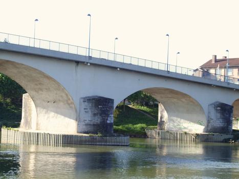 Nancy - Vieux pont de Pierre vu de l'aval