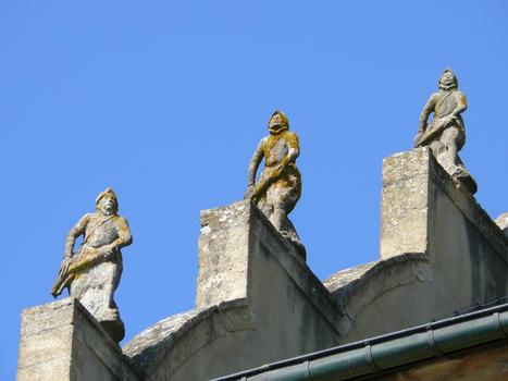 Château de Cons-la-Grandville - Les arquebusiers sur le rempant du pignon