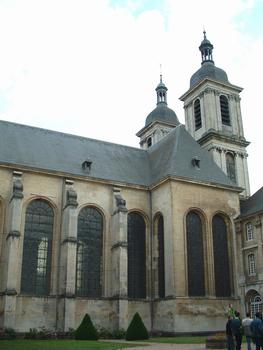 Pont-à-Mousson - Abbaye des Prémontrés - Eglise abbatiale Sainte-Marie Majeure vue du cloître
