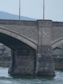 Pont d'Andenne sur la Meuse - Une pile vue de l'amont