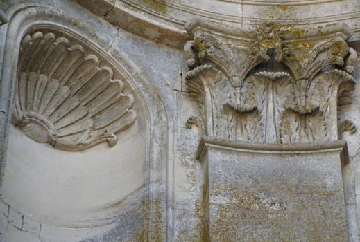 Abbaye de Jovilliers: Façade de l'abbatiale - détail
