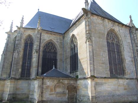Mognéville - Eglise Saint-Rémy - Chevet et transept nord gothiques avec la chapelle seigneuriale Renaissance