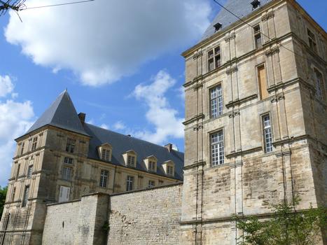 Louppy-sur-Loison Castle