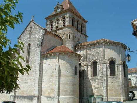 Eglise Saint-Jean-Baptiste, Mézin.Chevet de priorale romane