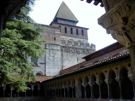 Abbaye Saint-Pierre de Moissac.Cloître et église