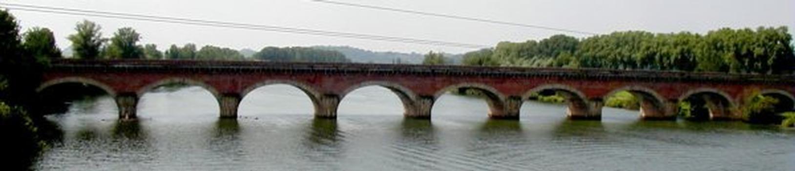 Cacor-Kanalbrücke in Moissac