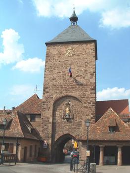 Molsheim - Porte des Forgerons - Ensemble vu de l'extérieur des anciens remparts la ville