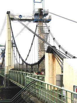 Montjean-sur-Loire - Pont suspendu sur la Loire - Suspension dans la travée de rive côté Montjean-sur-Loire