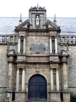 Auray - Eglise Saint-Gildas - Portail latéral