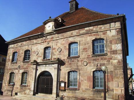 Phalsbourg - Hôtel de ville (ancien Corps de Garde de la citadelle)