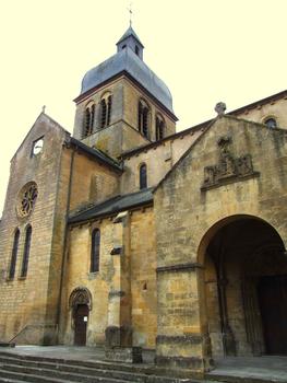 Gorze - Eglise Saint-Etienne - Porche et clocher