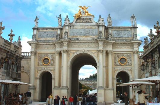 Nancy - Place Stanislas - Arc de Triomphe côté place Stanislas